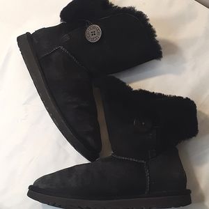 UGG Women's Australia Bailey Button Boots. Classic Black Suede Shearling Style.